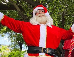 Papai Noel' vira atração no Mercado Municipal de Niterói